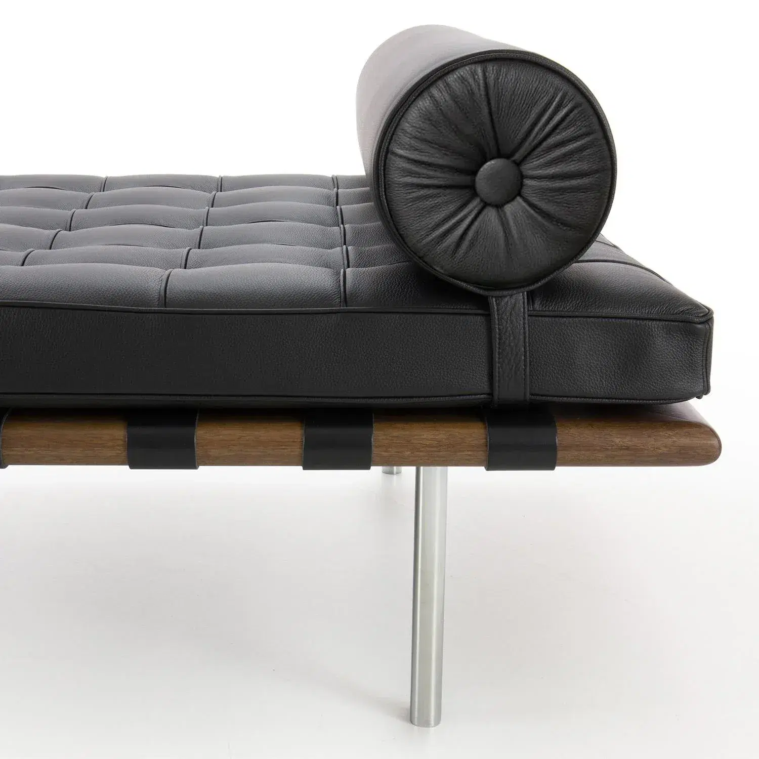 Barcelona Couch Replica - View 4