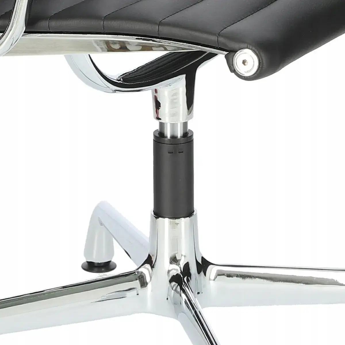 Eames Aluminum Group Side Chair – With Arms Replica - View 11