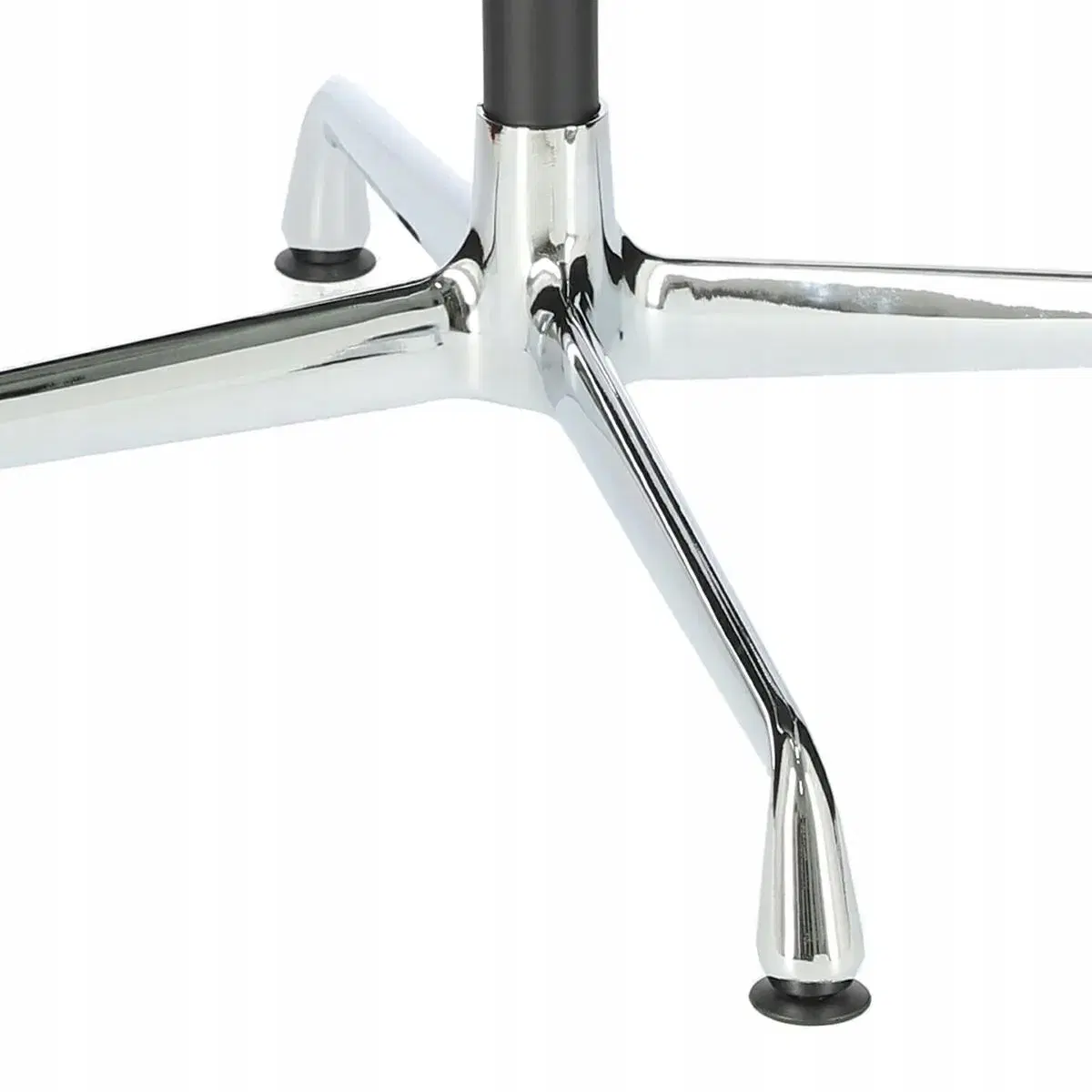 Eames Aluminum Group Side Chair – With Arms Replica - View 12
