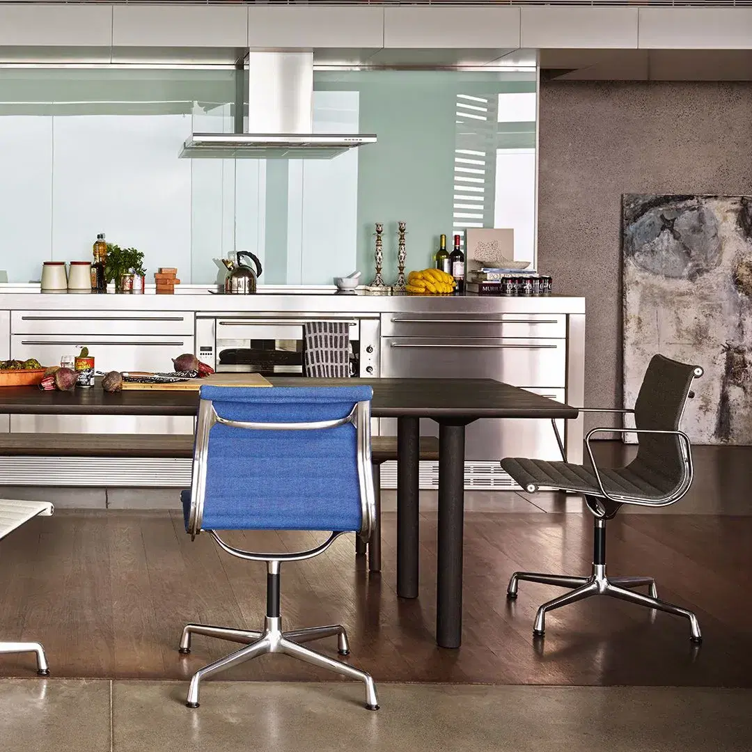 Eames Aluminum Group Side Chair – With Arms Replica - View 15