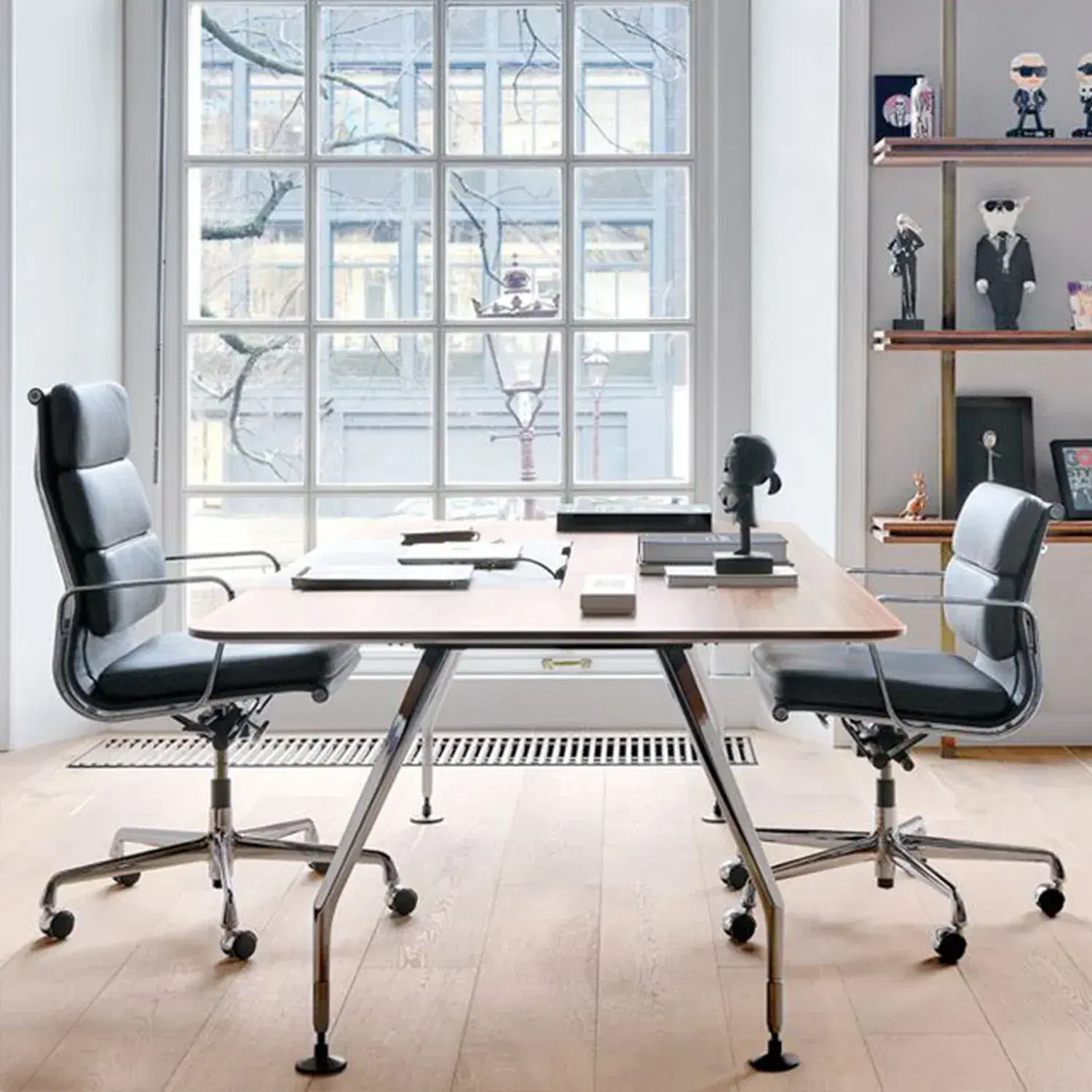 Eames Soft Pad Group Executive Chair Replica - View 7