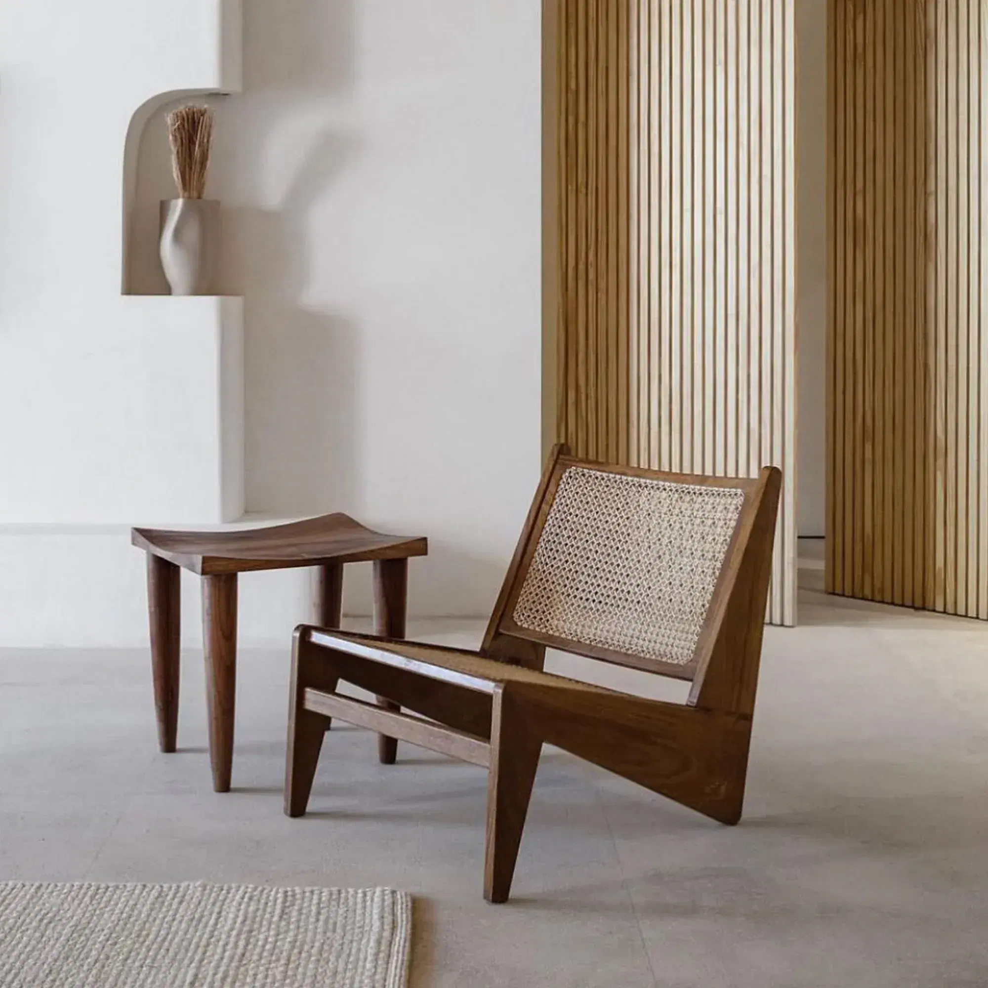 Kangaroo Chair Replica - View 12