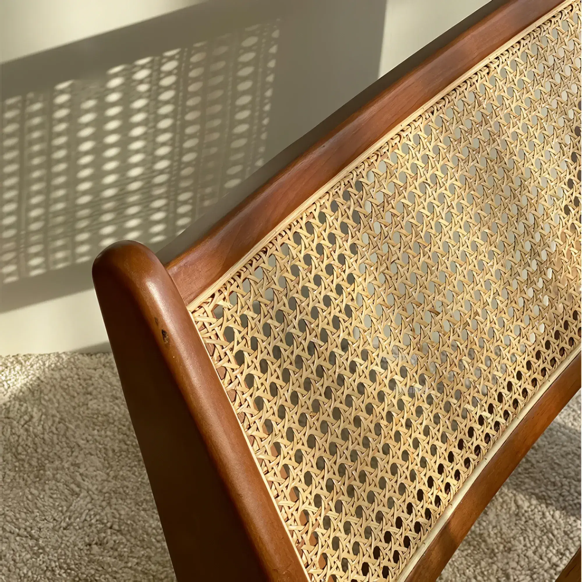 Kangaroo Chair Replica - View 6