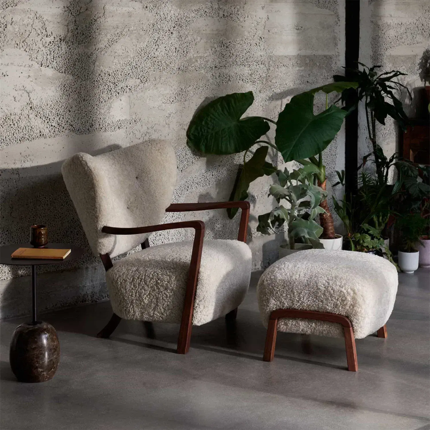 Wulff ATD2 Lounge Chair and Ottoman Replica - View 8