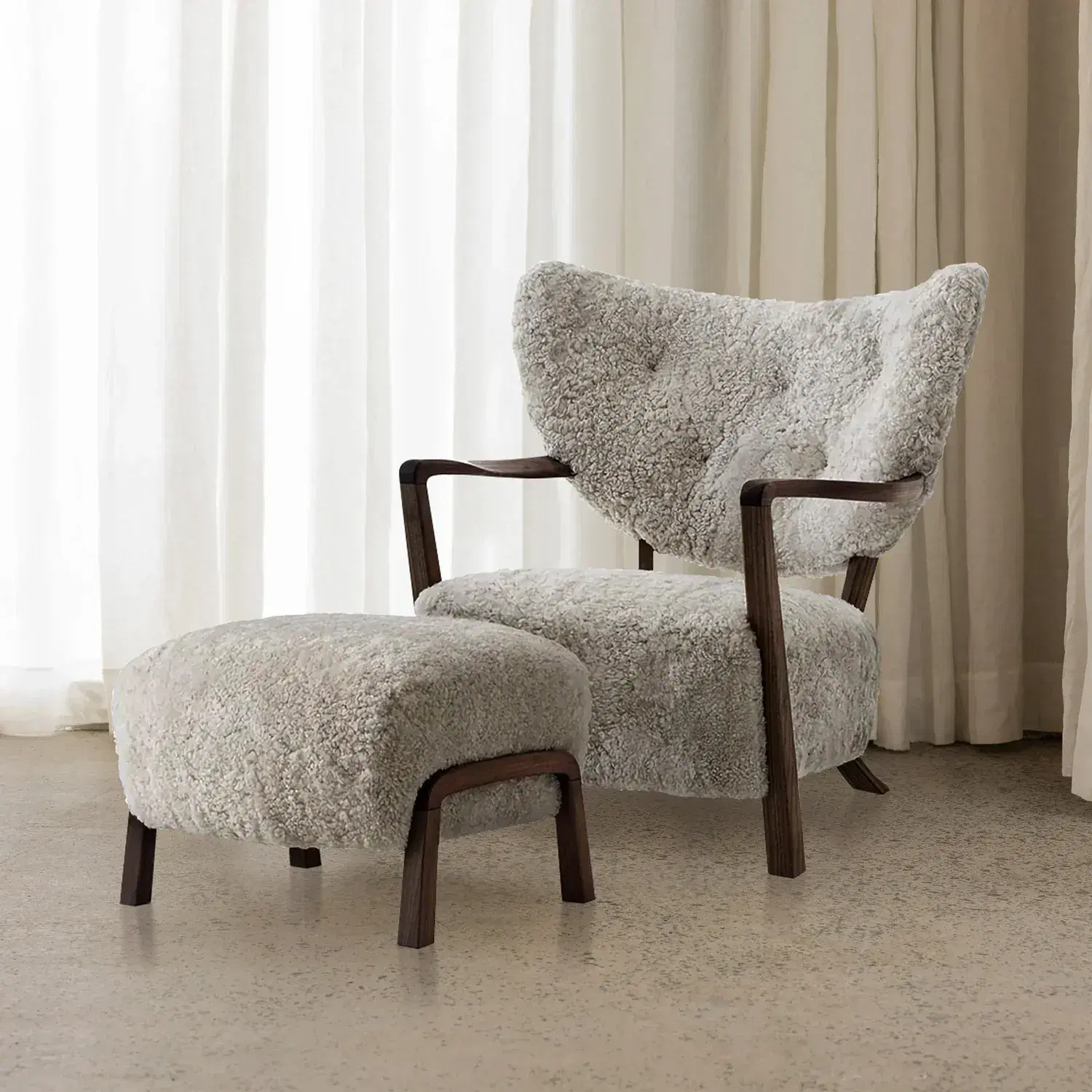 Wulff ATD2 Lounge Chair and Ottoman Replica - View 11